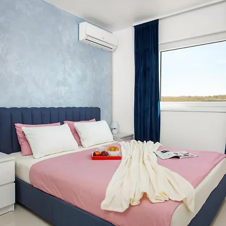 Villa Angie With Heated Pool Vodnjan