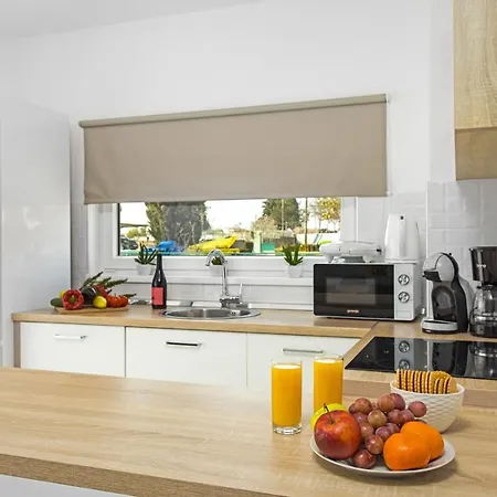 Angie With Heated Pool * Vodnjan