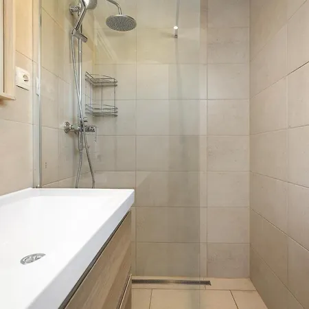 Angie With Heated Pool Vila