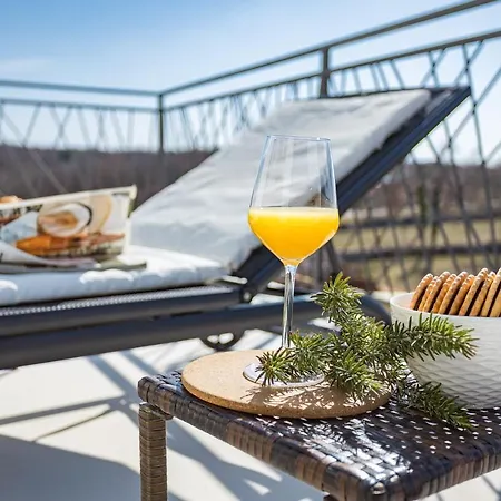 Vila Angie With Heated Pool