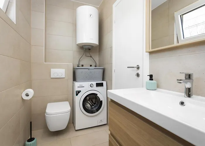 Angie With Heated Pool Vodnjan