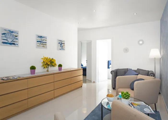 Angie With Heated Pool Βίλα