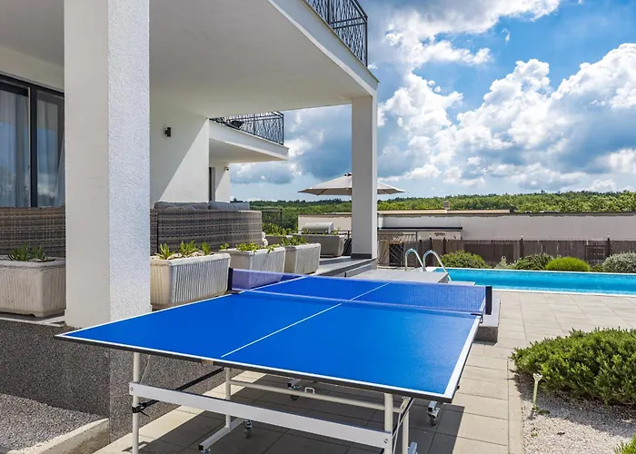 Angie With Heated Pool * Vodnjan