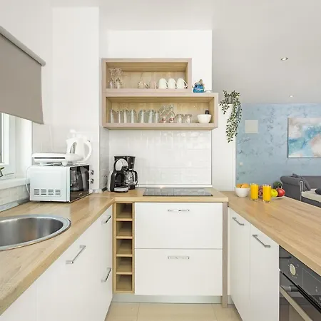 וילה Angie With Heated Pool וודניאן