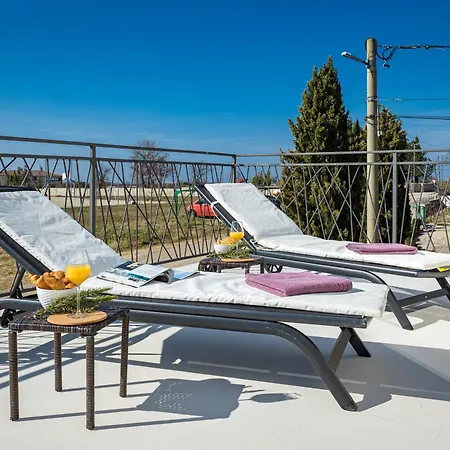 Angie With Heated Pool * וודניאן