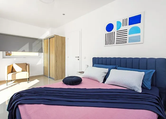 Villa Angie With Heated Pool *