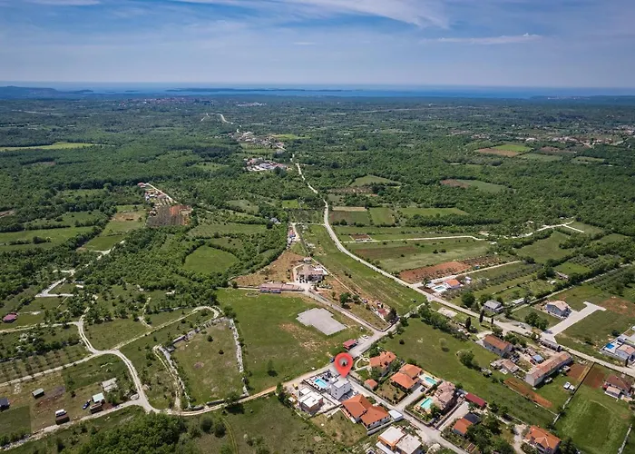 Angie With Heated Pool Villa *