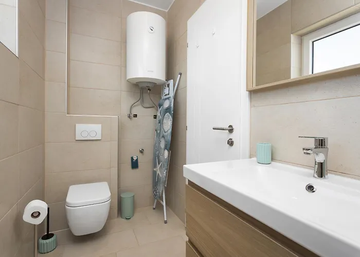 Angie With Heated Pool Villa