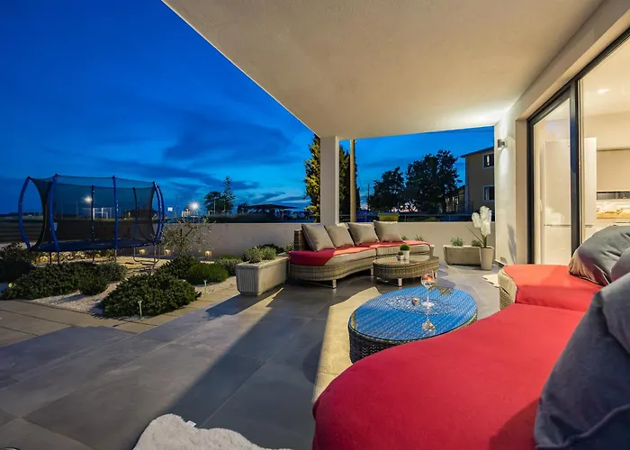 Villa Angie With Heated Pool