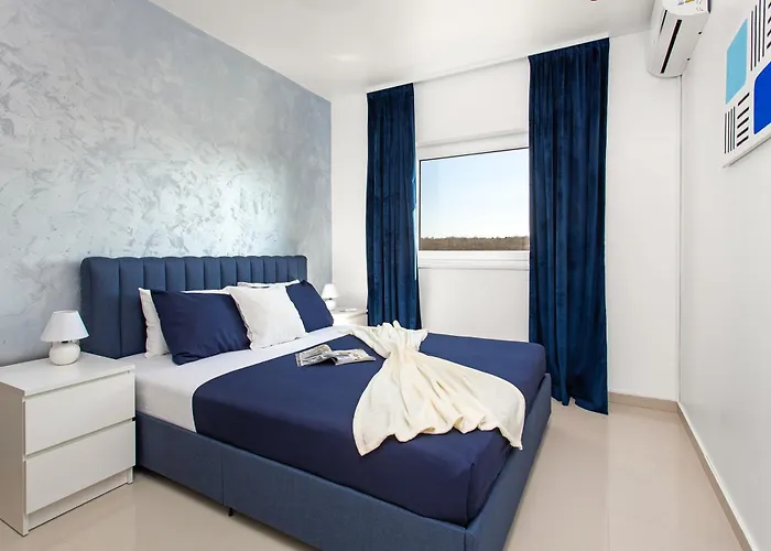 Villa Angie With Heated Pool *