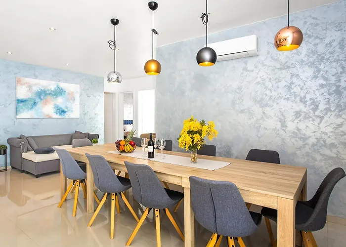 Villa Angie With Heated Pool