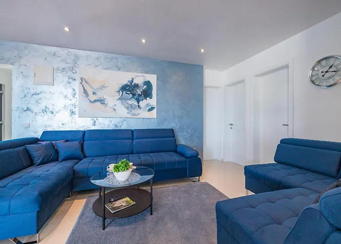 Villa Angie With Heated Pool